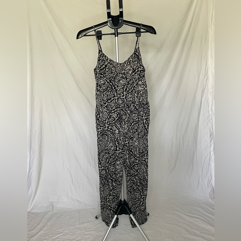 American Eagle Outfitters navy floral jumpsuit medium